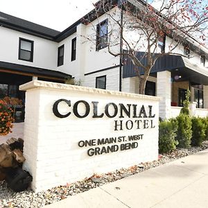 Colonial Hotel & Suites